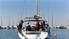 Συμβολικός διάπλους... απεξάρτησης