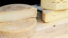 Κατασχέθηκαν ακατάλληλα τυριά