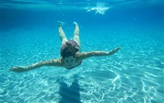 Πως θα προστατέψω τα αυτιά μου από τις καλοκαιρινές βουτιές;