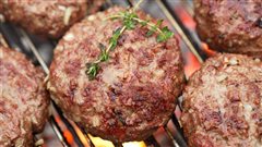 Μπιφτέκια στη σχάρα