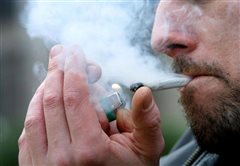 Αυξημένος ο κίνδυνος Αλτσχάιμερ και άνοιας για άνδρες καπνιστές