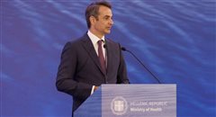 Μητσοτάκης προς εκπαιδευτικούς: Σας παρακαλώ, εμβολιαστείτε!