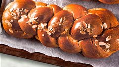 Πασχαλινό τσουρέκι