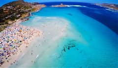 Εισιτήριο θα πληρώνουν οι τουρίστες σε παραλία της Σαρδηνίας