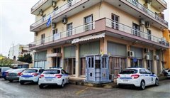 Παραδόθηκε ο μαθητής που μαχαίρωσε 15χρονο στο σχολείο